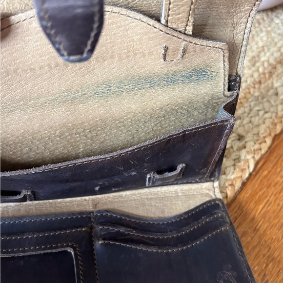 Saddleback Leather Long Trifold Wallet- Discontinued - Picture 8 of 9